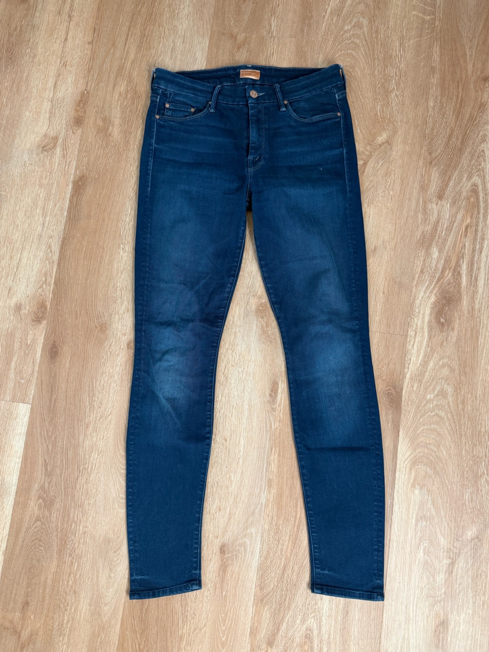 MOTHER Denim Jeans with Leather Logo Patch - Blue